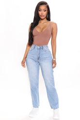 Lighten Up Boyfriend Jeans - Light Blue Wash Ins Street